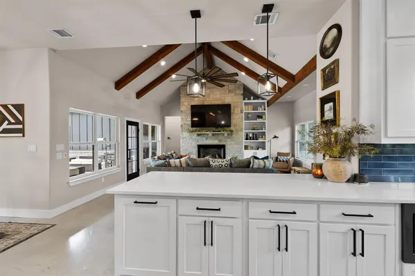 $720,000 | 1411 County Road 3424, Bridgeport, TX 76426