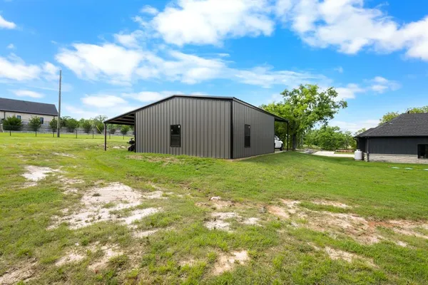 $720,000 | 1411 County Road 3424, Bridgeport, TX 76426
