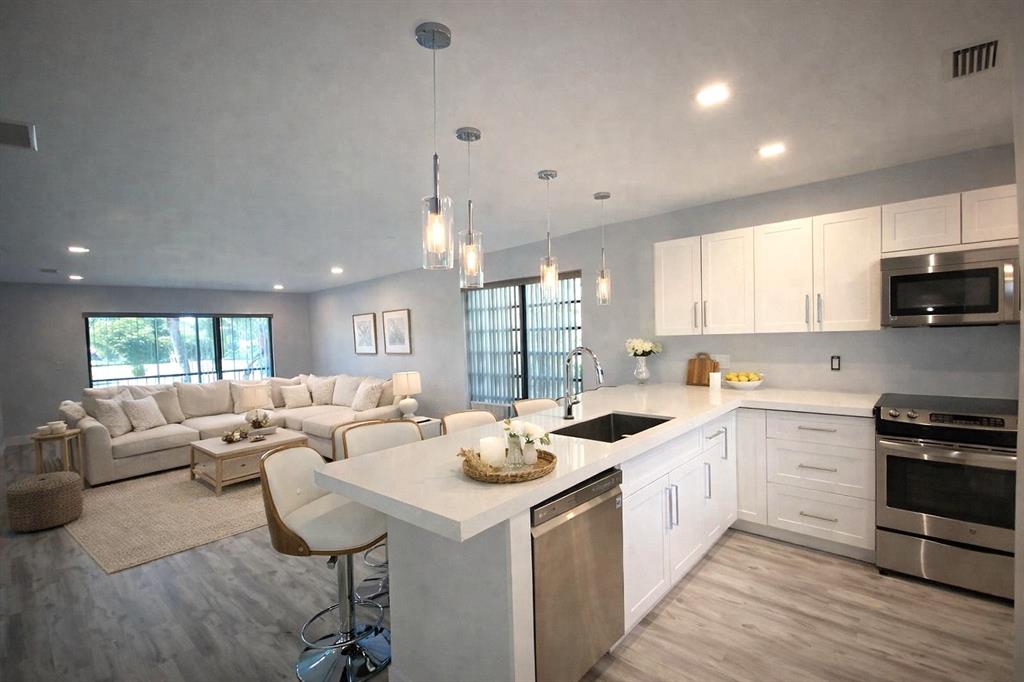 21766 Cypress Drive, Unit 20G Boca Raton, FL 33433 - Photo 4 of 35