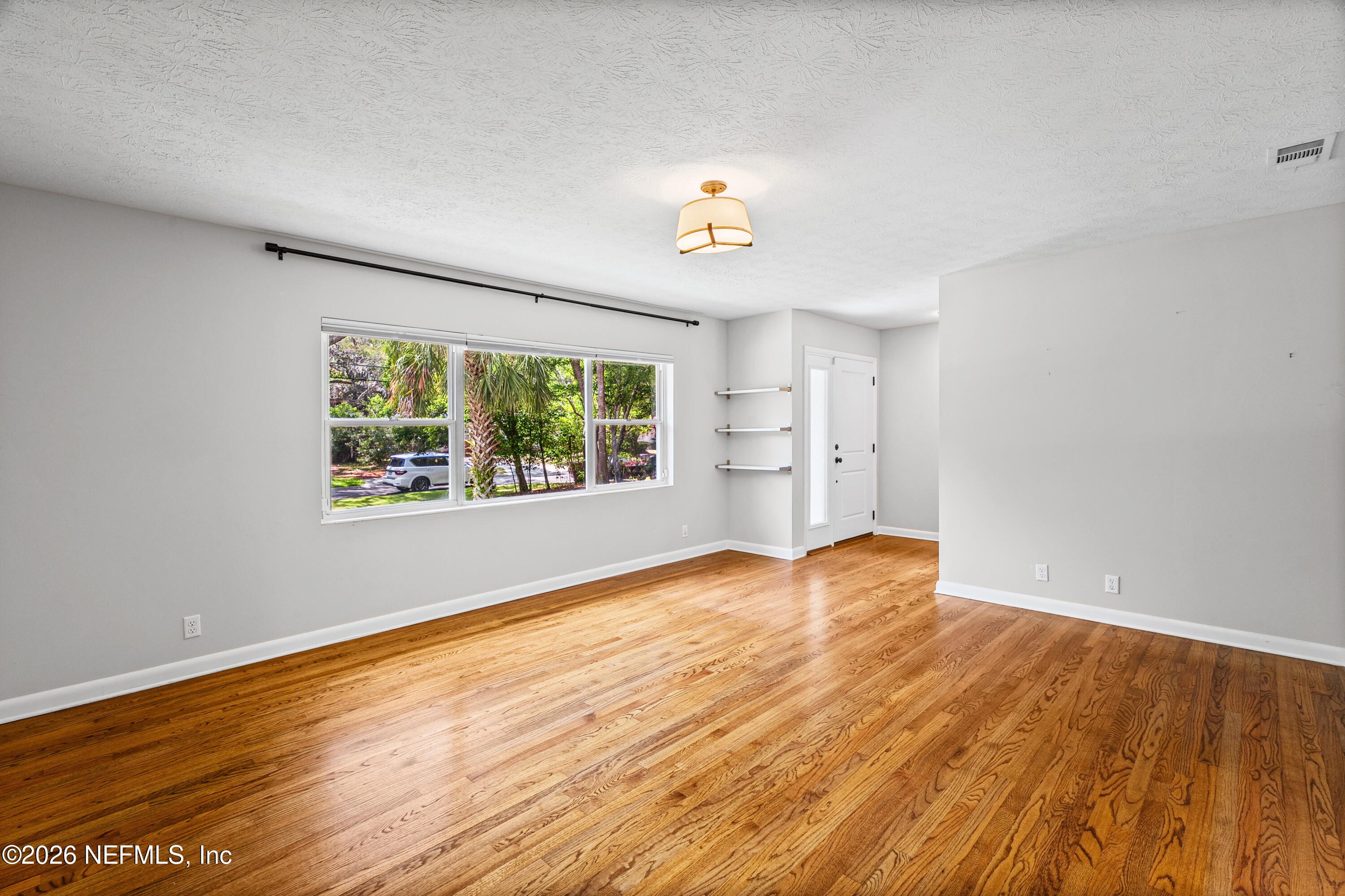 2541 Elbow Road Orange Park, FL 32073 - Photo 6 of 32 Living Room