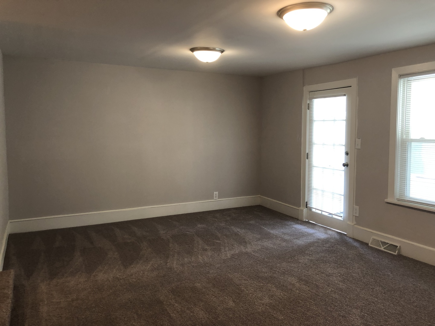 2815 Emmaus Avenue Zion, IL 60099 - Photo 14 of 31