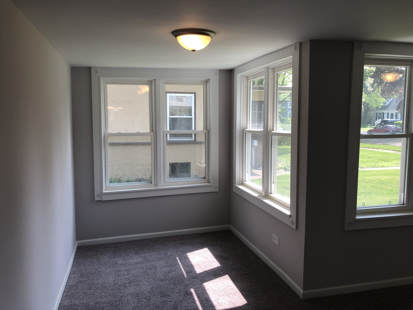 2815 Emmaus Avenue Zion, IL 60099 - Photo 15 of 31