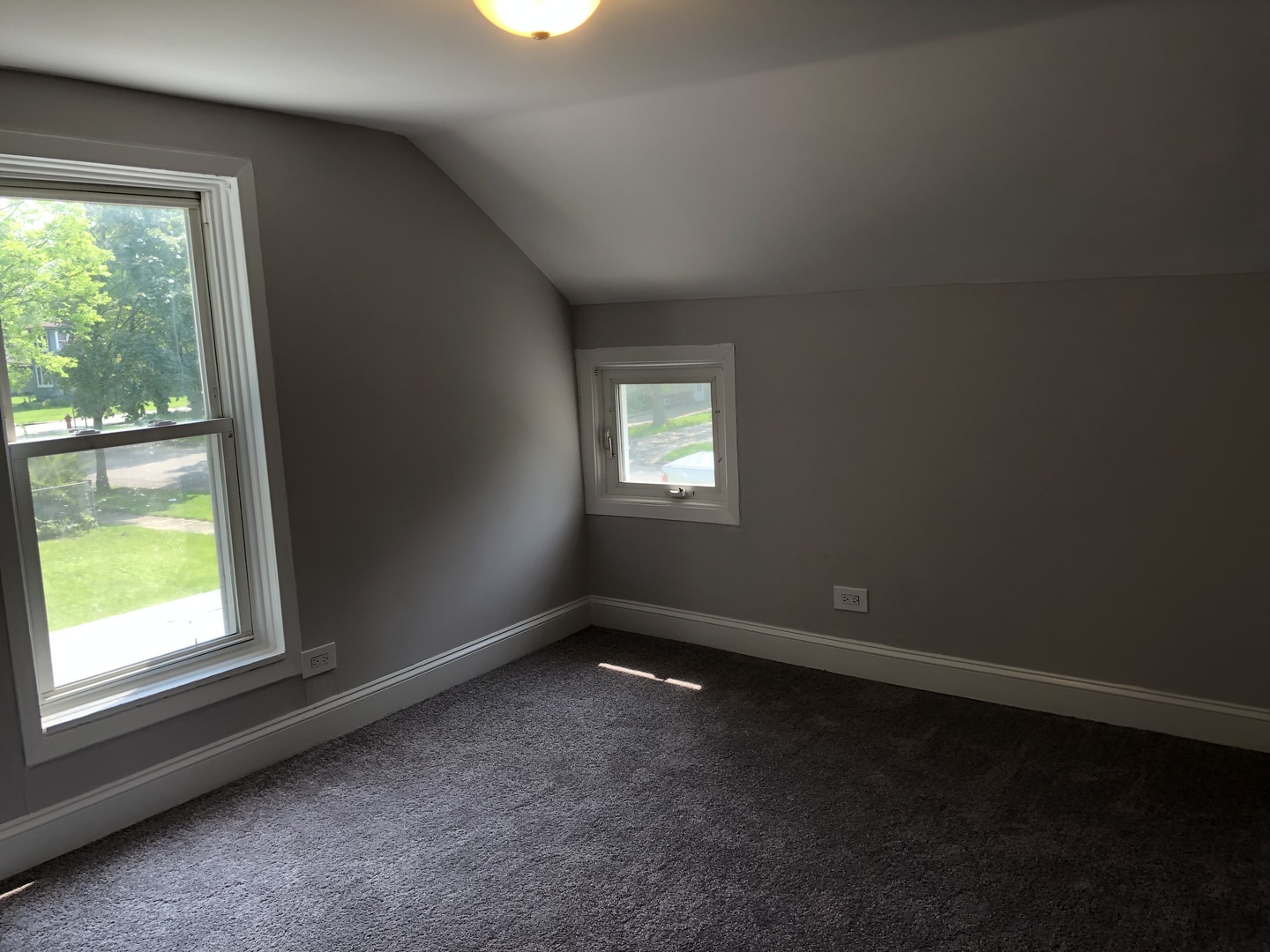 2815 Emmaus Avenue Zion, IL 60099 - Photo 21 of 31