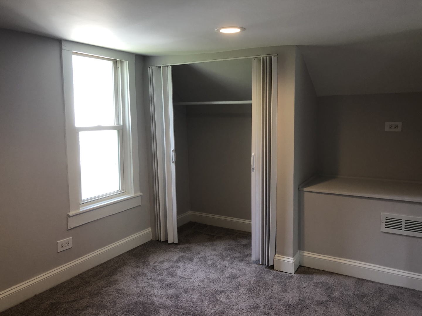2815 Emmaus Avenue Zion, IL 60099 - Photo 23 of 31