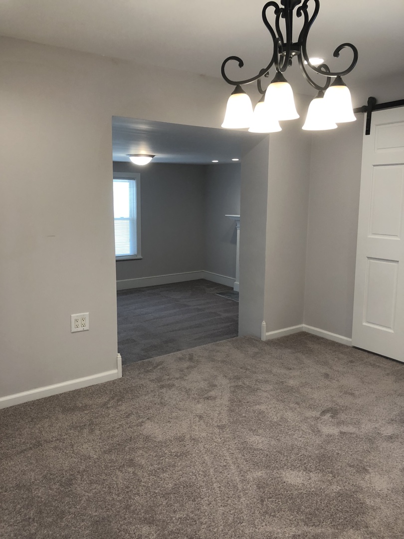 2815 Emmaus Avenue Zion, IL 60099 - Photo 6 of 31