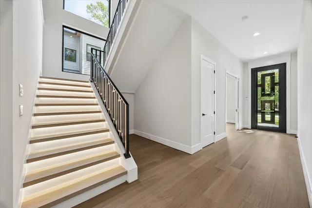 $1,825,000 | 1014 Gardenia Drive, Houston, TX 77018