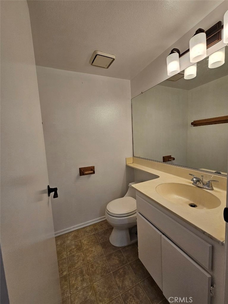 7704 Marbrook Way Stanton, CA 92841 - Photo 17 of 34