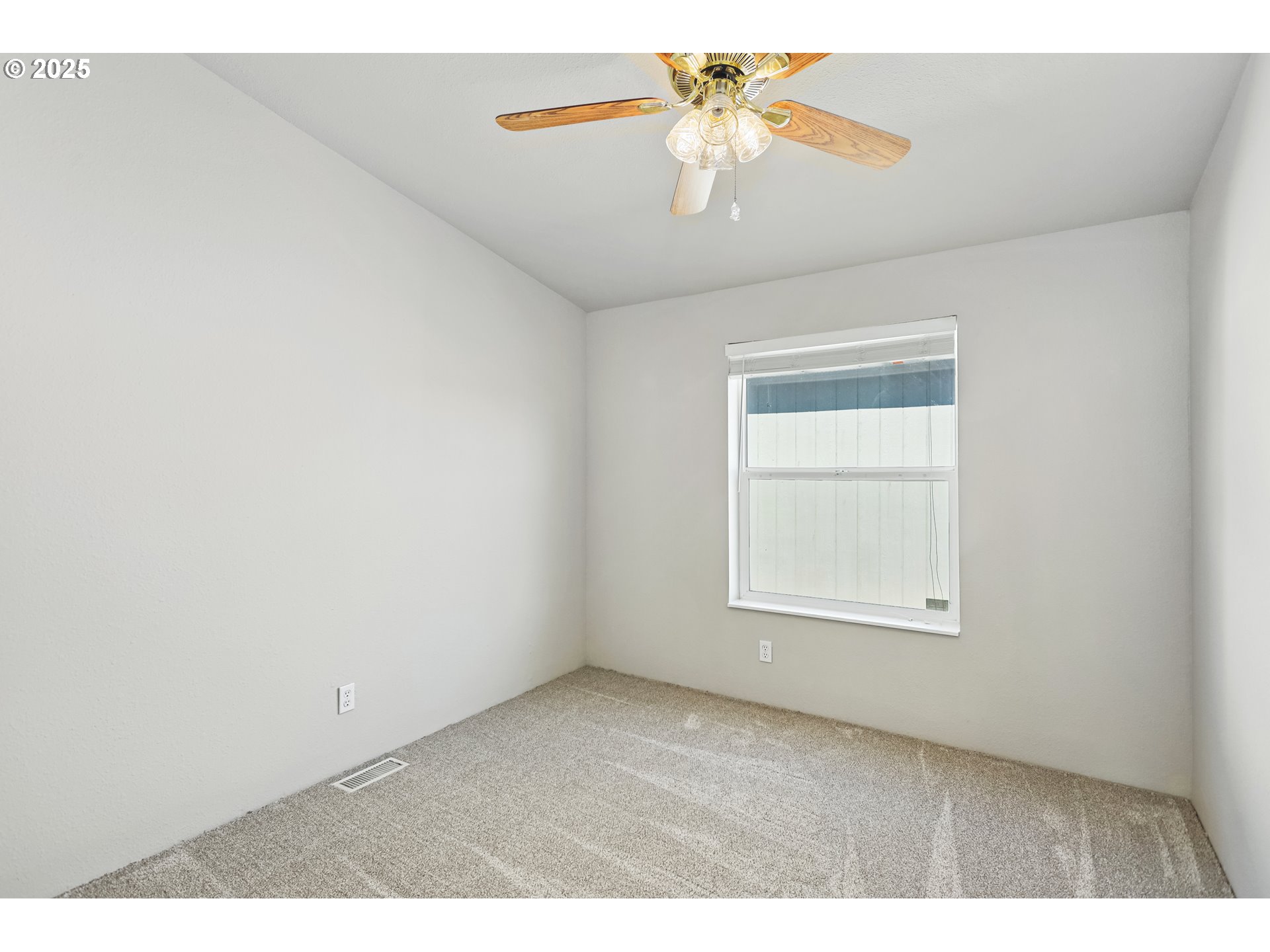 910 Toll Road Dufur, OR 97021 - Photo 28 of 37 Gallery Image 28