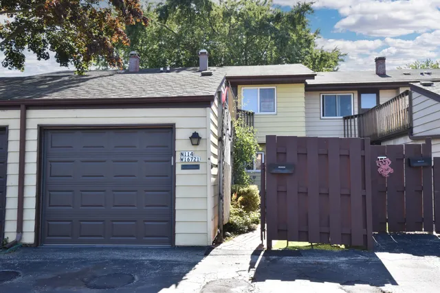 $234,900 | N114W16721 Royal Court, Germantown, WI 53022