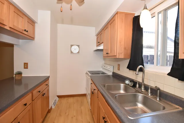 $234,900 | N114W16721 Royal Court, Germantown, WI 53022