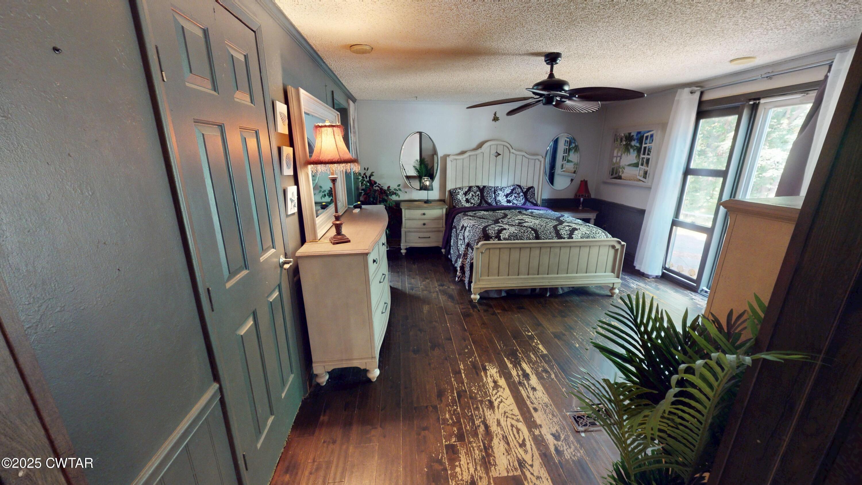 328 Cates Road Halls, TN 38040 - Photo 15 of 35 a living room with furniture and a wooden floor