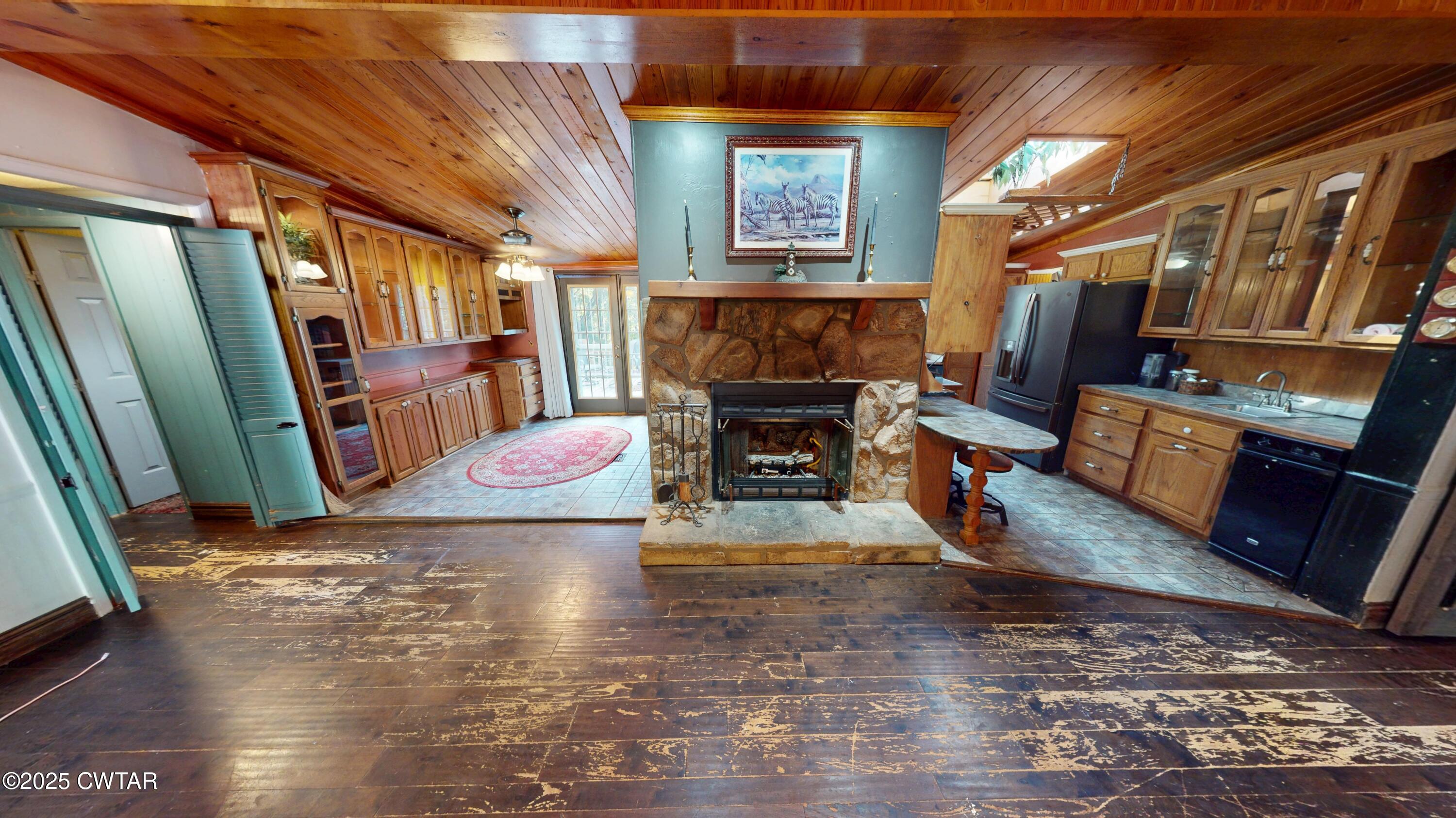 328 Cates Road Halls, TN 38040 - Photo 9 of 35 a living room with furniture and a fireplace