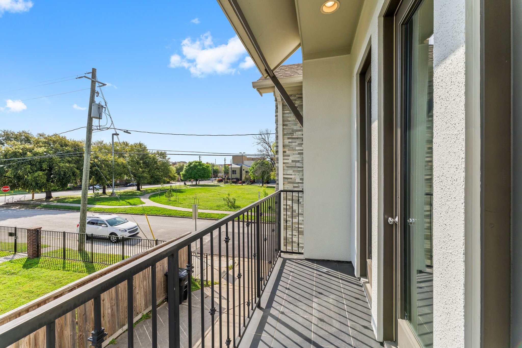2909 Gillespie Street, Unit A Houston, TX 77020 - Photo 22 of 32 Beautiful Balcony with Great Views
