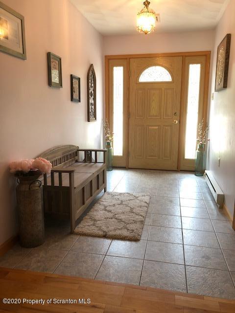99 Goodrich Road Dallas, PA 18612 - Photo 4 of 10 Gallery Image 4