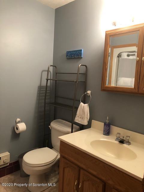 99 Goodrich Road Dallas, PA 18612 - Photo 5 of 10 Gallery Image 5