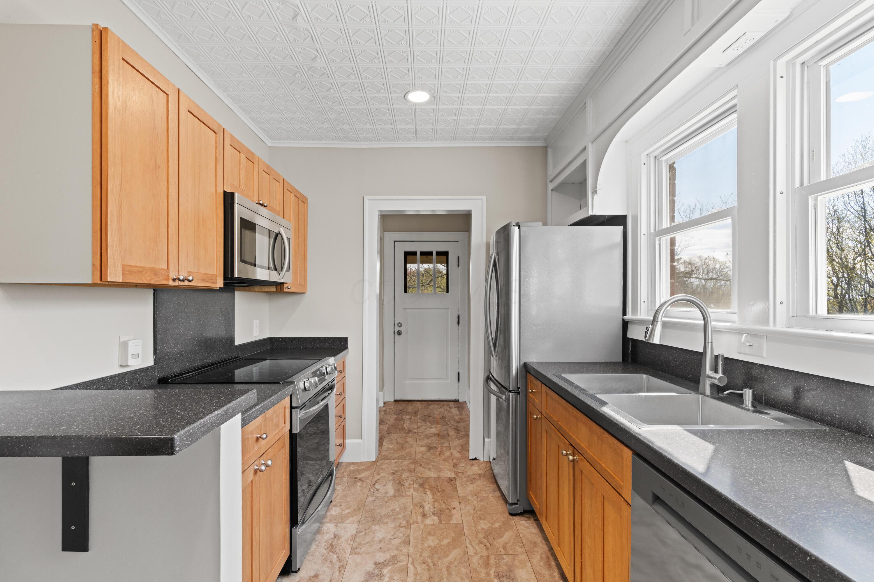 135 Pomeroy Road Athens, OH 45701 - Photo 12 of 42 Kitchen
