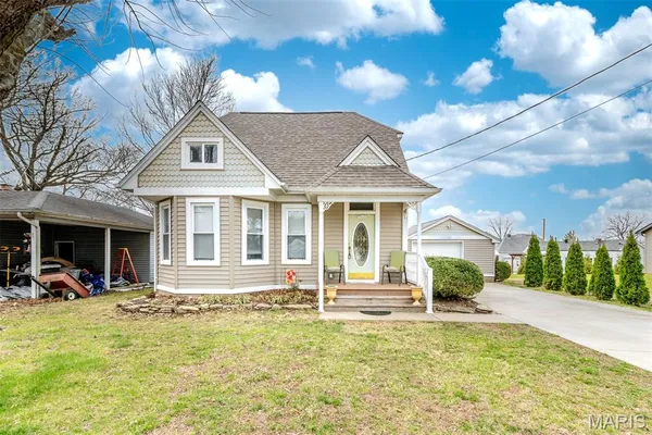 $209,500 | 103 South 6th Street, Marthasville, MO 63357