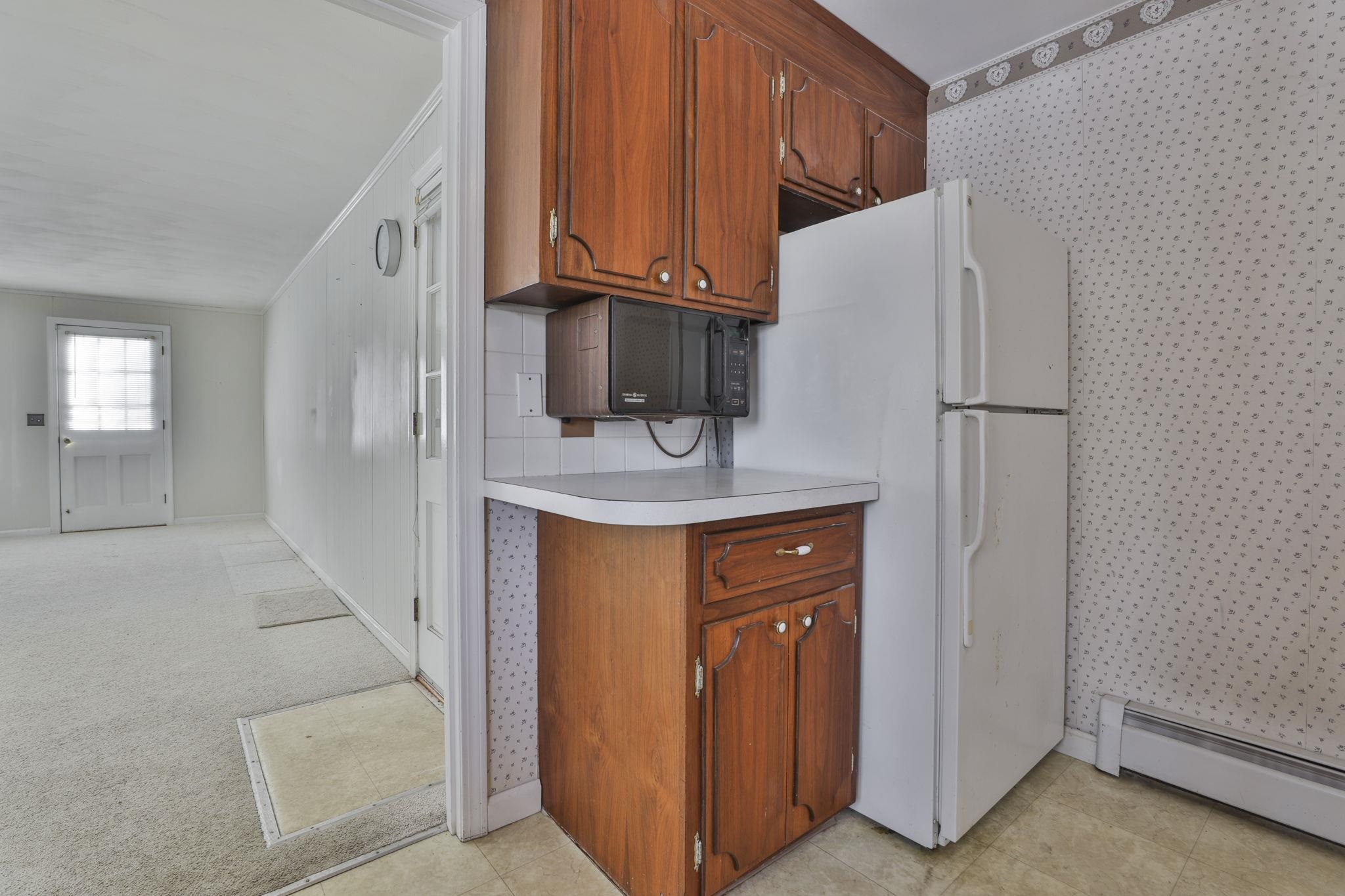 8 Prince Drive Hudson, NH 03051 - Photo 11 of 31