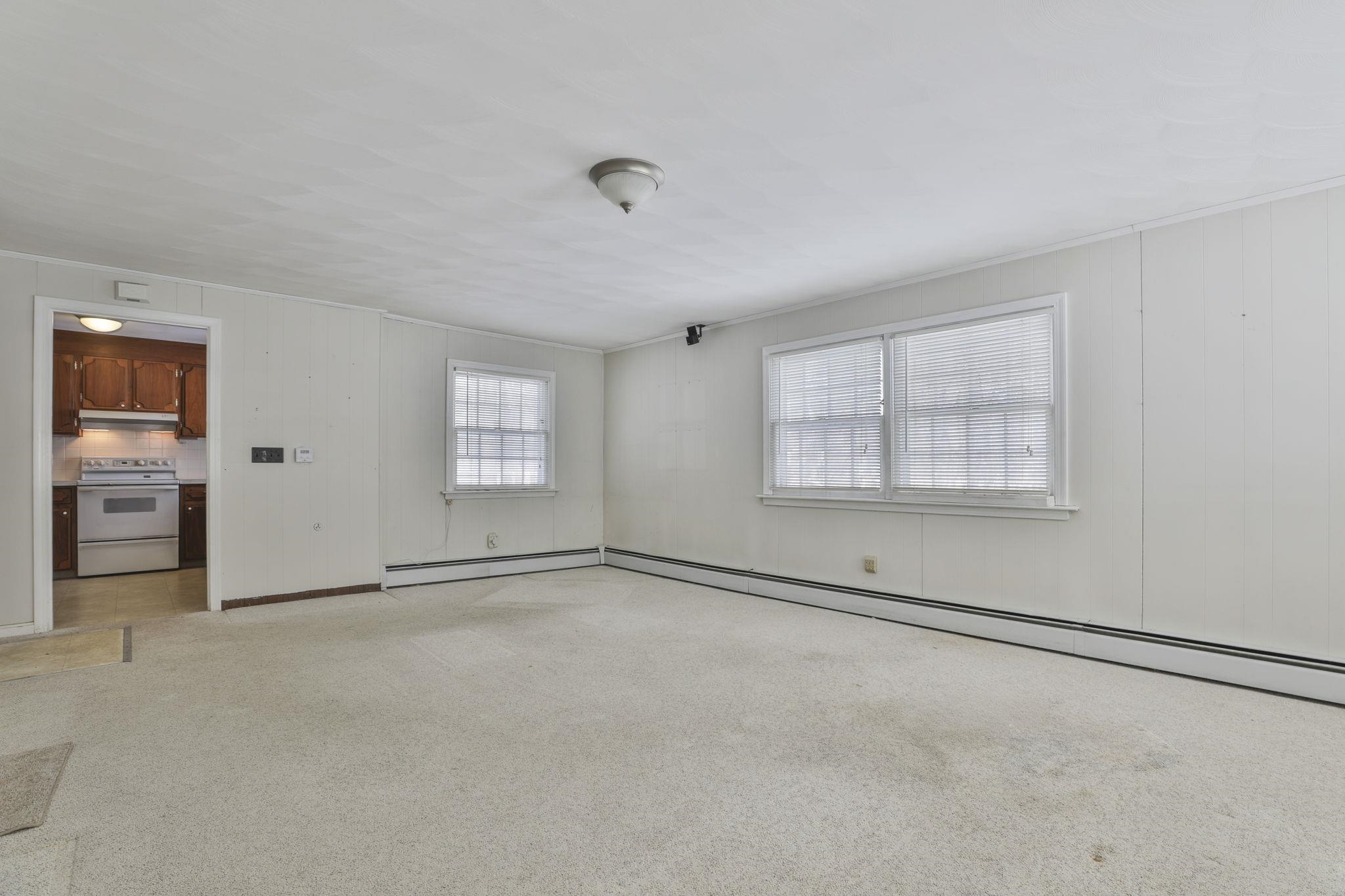 8 Prince Drive Hudson, NH 03051 - Photo 15 of 31