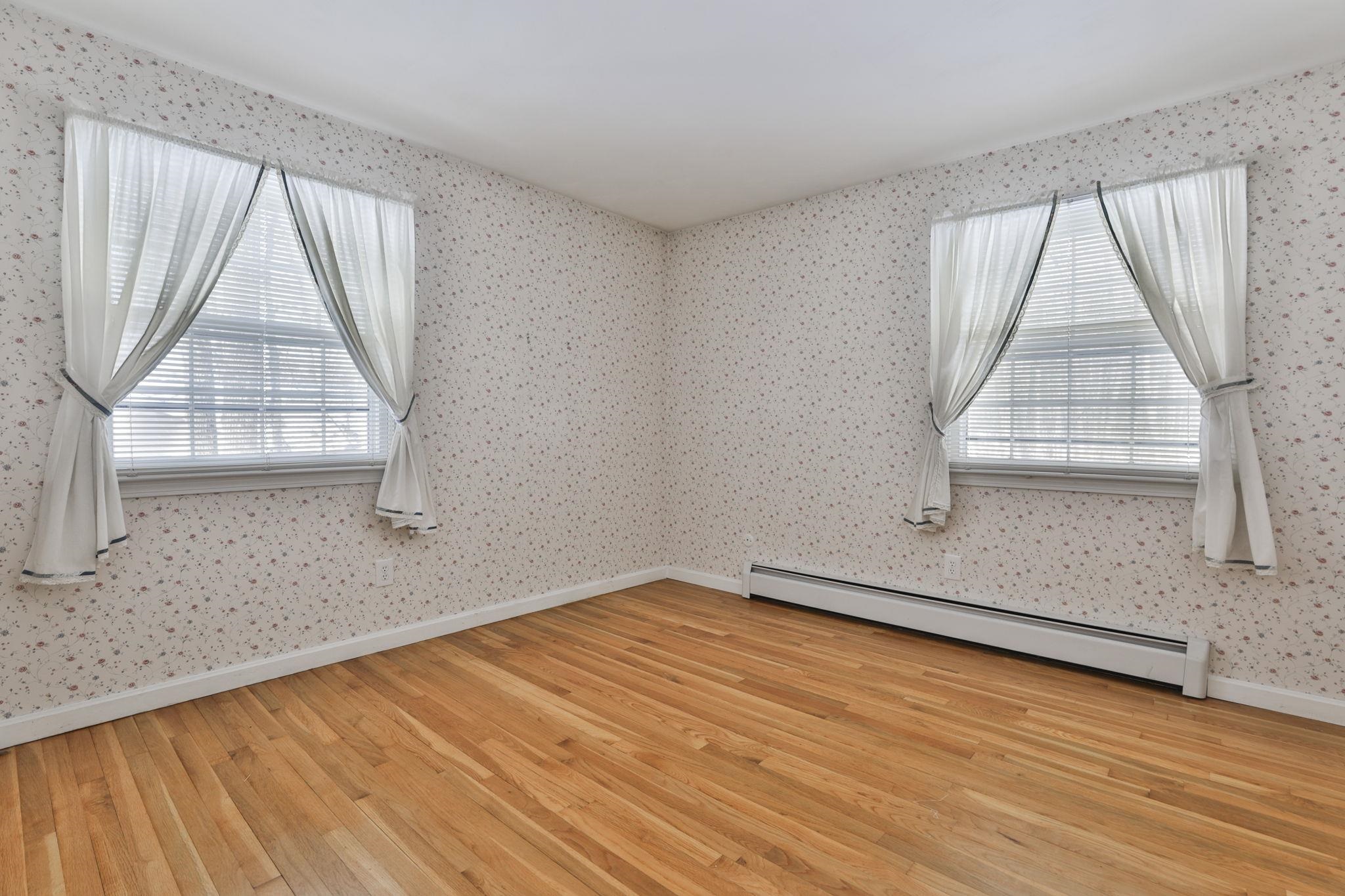 8 Prince Drive Hudson, NH 03051 - Photo 19 of 31