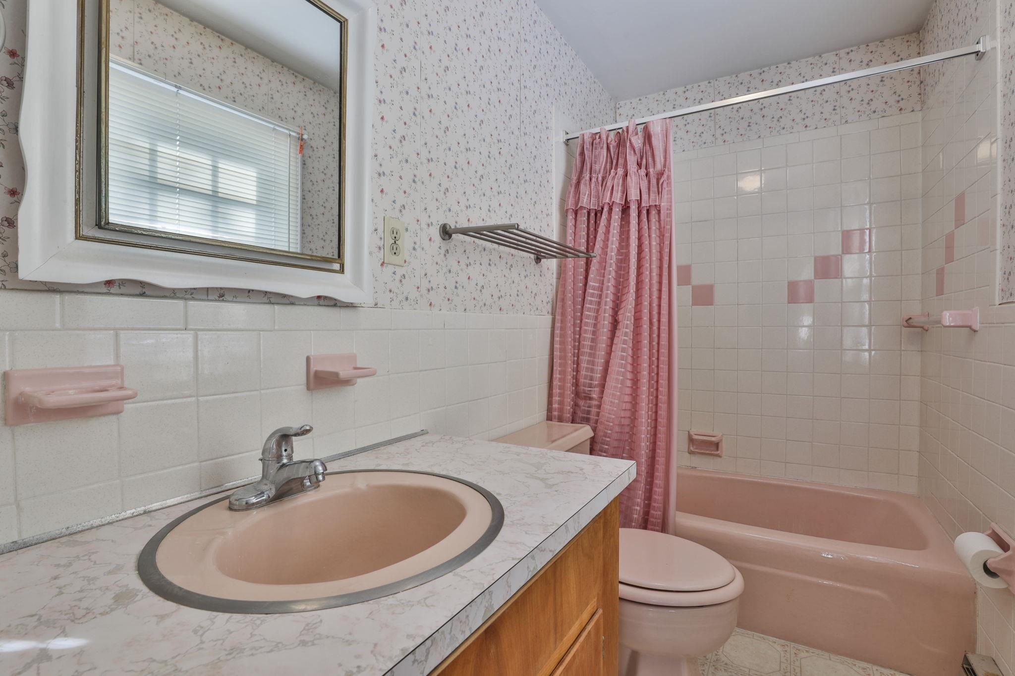 8 Prince Drive Hudson, NH 03051 - Photo 26 of 31