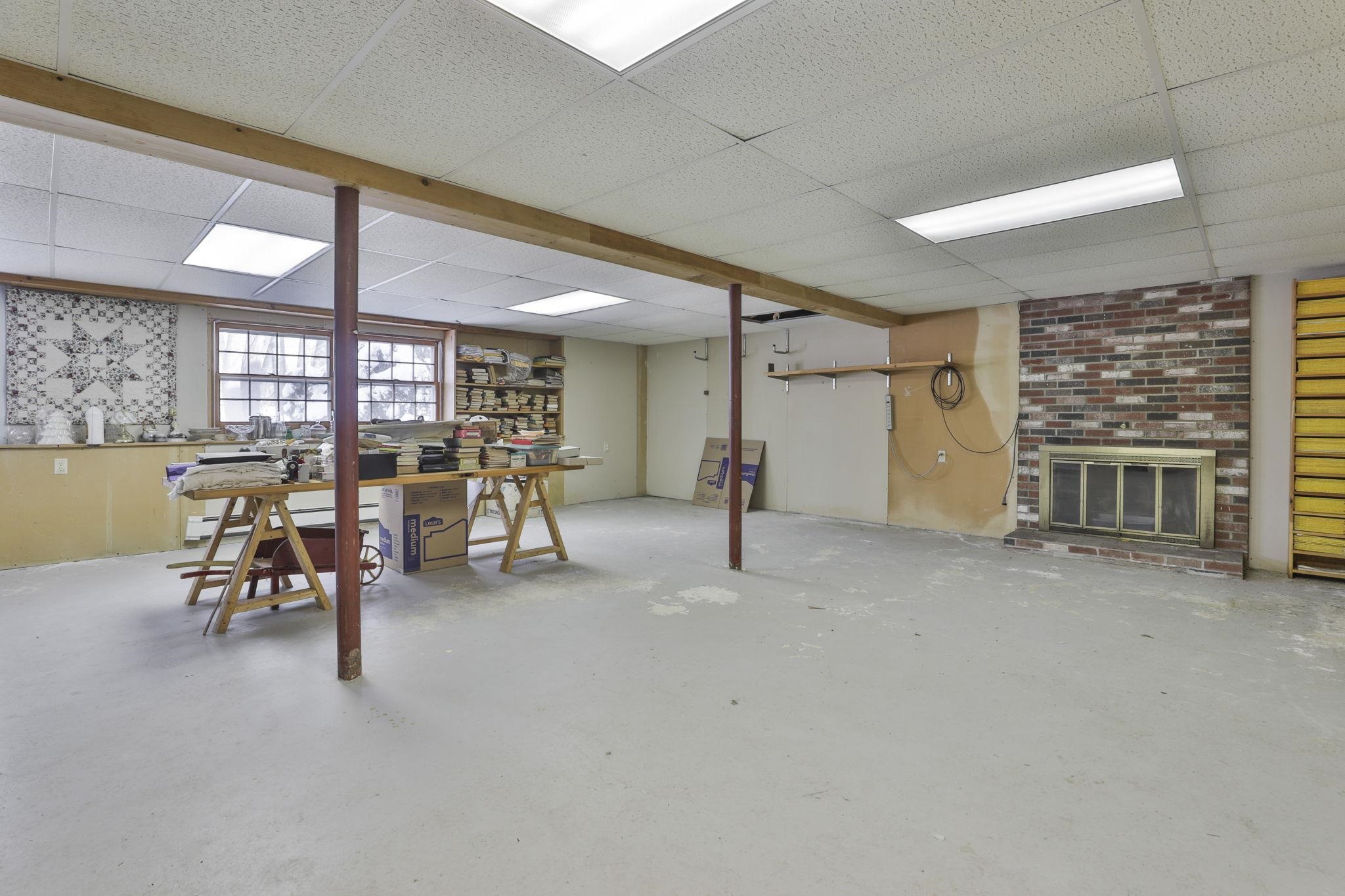 8 Prince Drive Hudson, NH 03051 - Photo 29 of 31