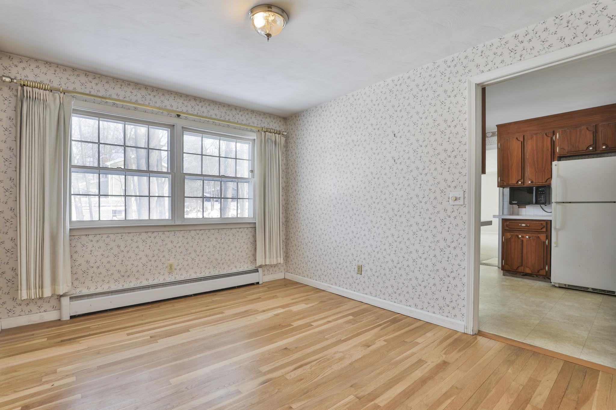 8 Prince Drive Hudson, NH 03051 - Photo 6 of 31