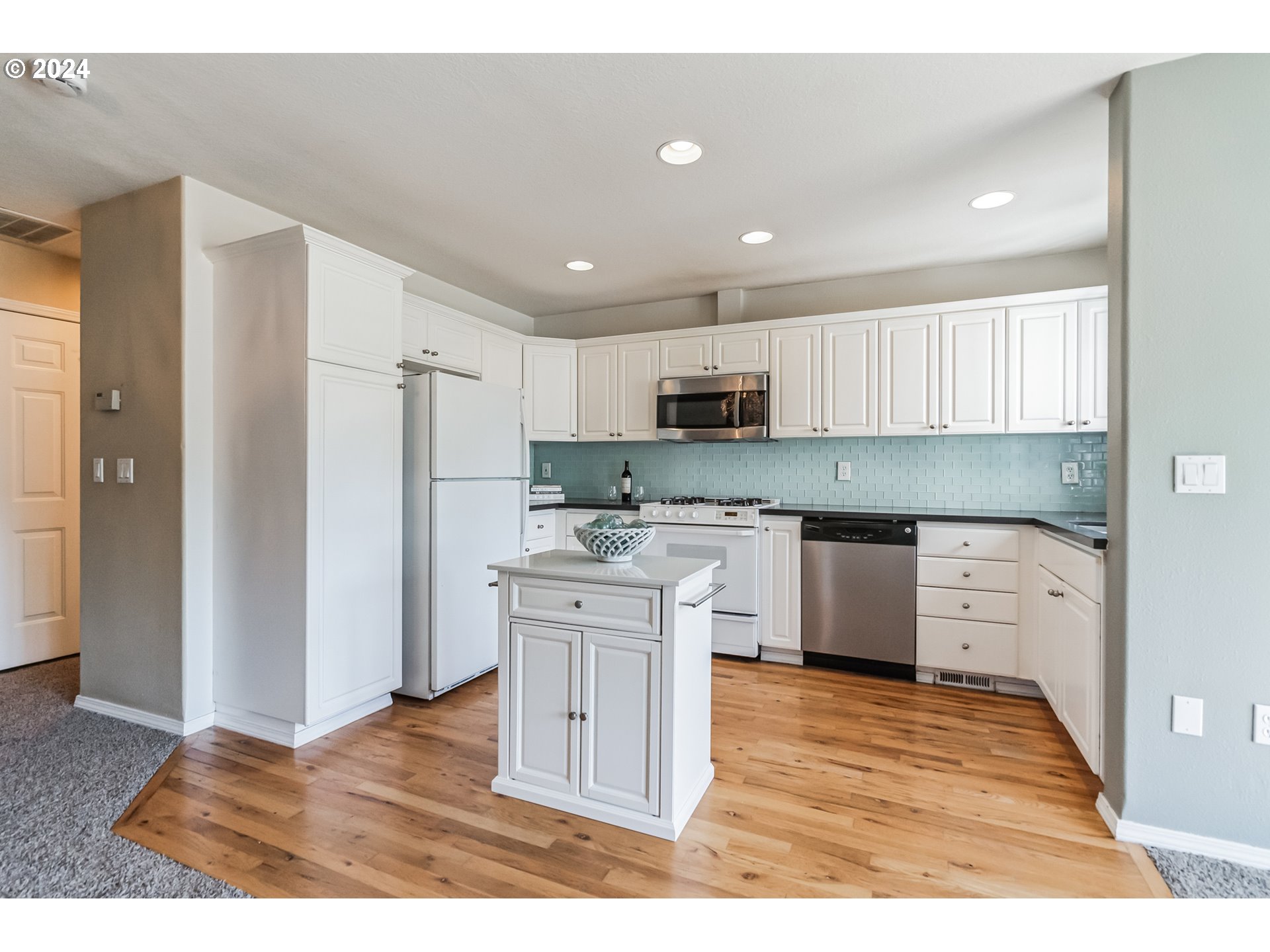 22066 Southwest Grahams Ferry Road, Unit B Tualatin, OR 97062 - Photo 15 of 29 Gallery Image 15