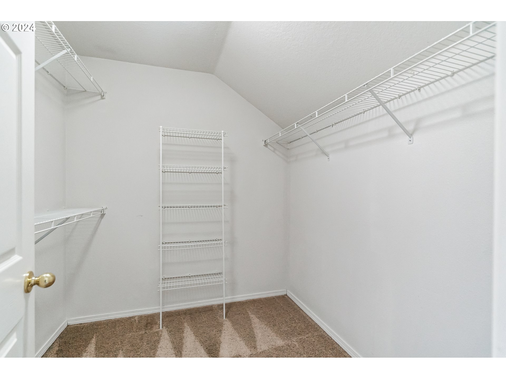 22066 Southwest Grahams Ferry Road, Unit B Tualatin, OR 97062 - Photo 21 of 29 Gallery Image 21
