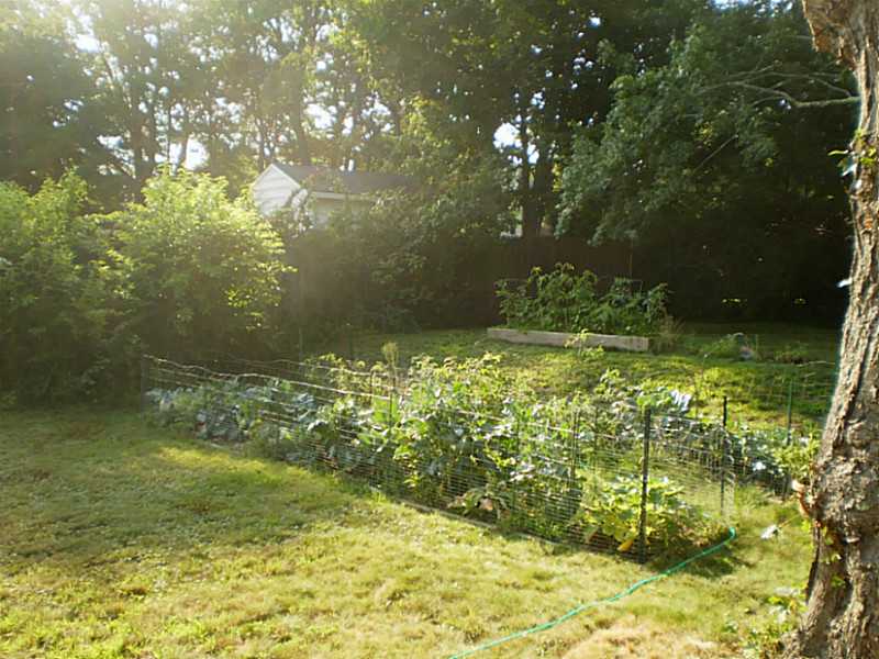 73 Pleasant View Road Warwick, RI 02888 - Photo 17 of 19 Yard/Garden.