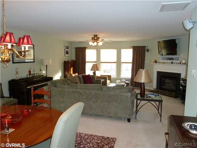 13407 Ridgemoor Lane Midlothian, VA 23114 - Photo 5 of 10 Gallery Image 5