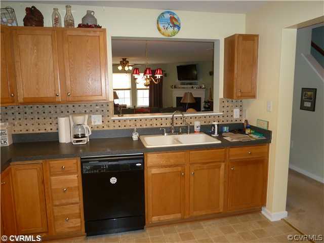 13407 Ridgemoor Lane Midlothian, VA 23114 - Photo 7 of 10 Gallery Image 7