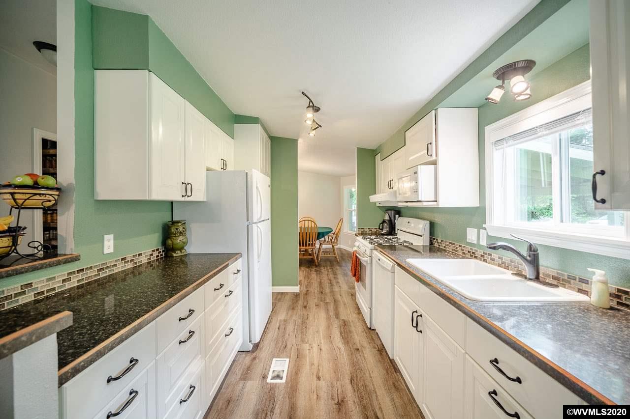 45915 River Loop Lyons, OR 97358 - Photo 18 of 41 Gallery Image 18