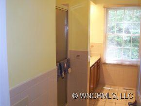331 Thunder Road Brevard, NC 28712 - Photo 12 of 24 Gallery Image 12