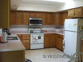 331 Thunder Road Brevard, NC 28712 - Photo 15 of 24 Gallery Image 15