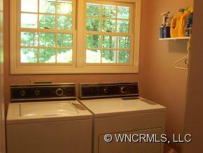 331 Thunder Road Brevard, NC 28712 - Photo 17 of 24 Gallery Image 17