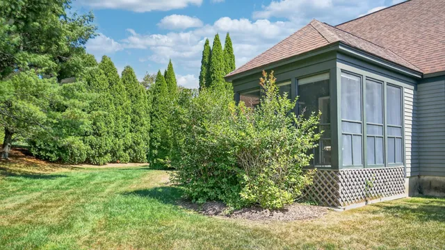 $580,000 | 1 Teal Point Drive, Unit 1, Scarborough, ME 04074