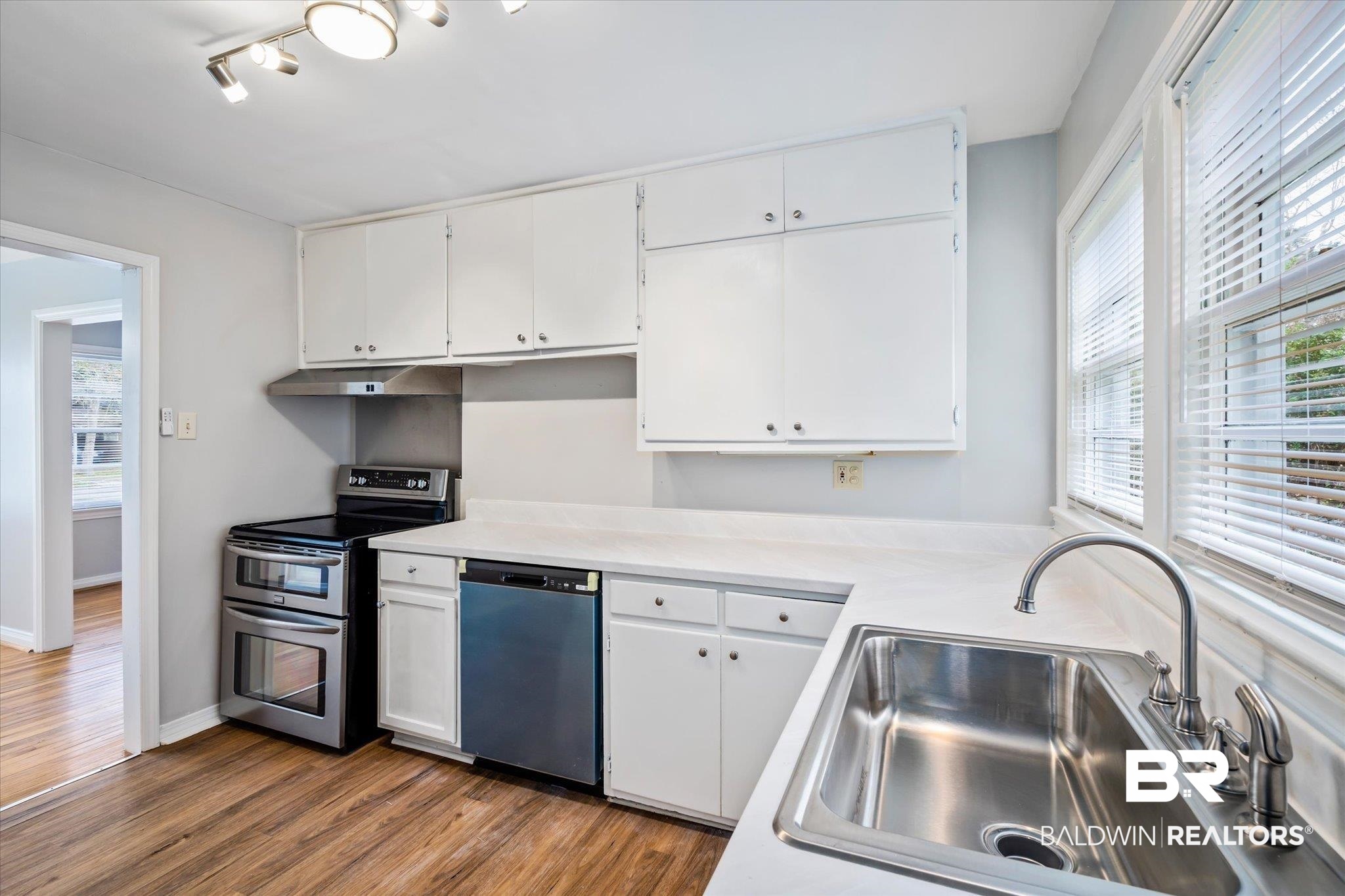 129 Shell Rd Place Mobile, AL 36607 - Photo 8 of 22