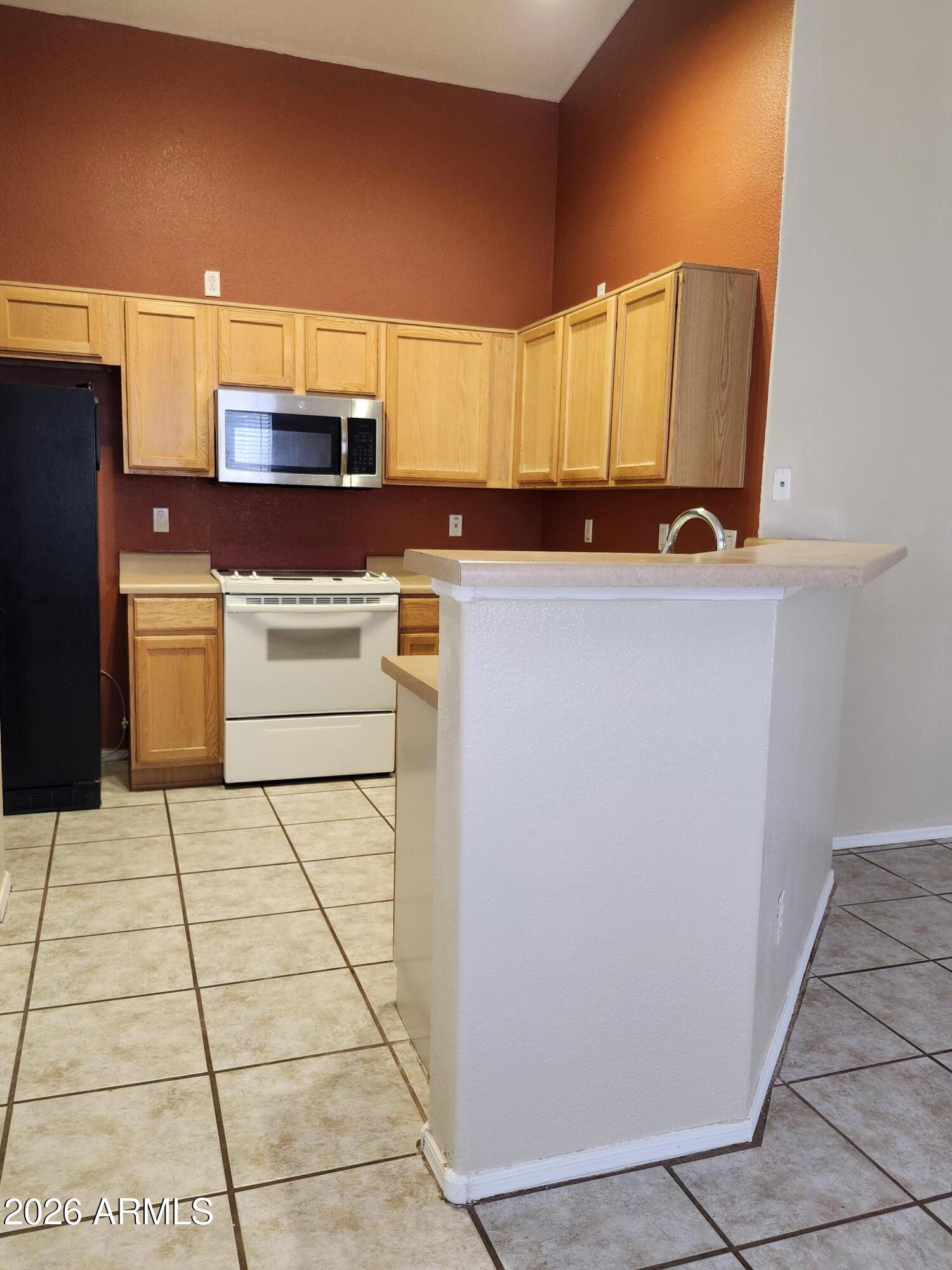 6424 West Saddlehorn Road Phoenix, AZ 85083 - Photo 5 of 21