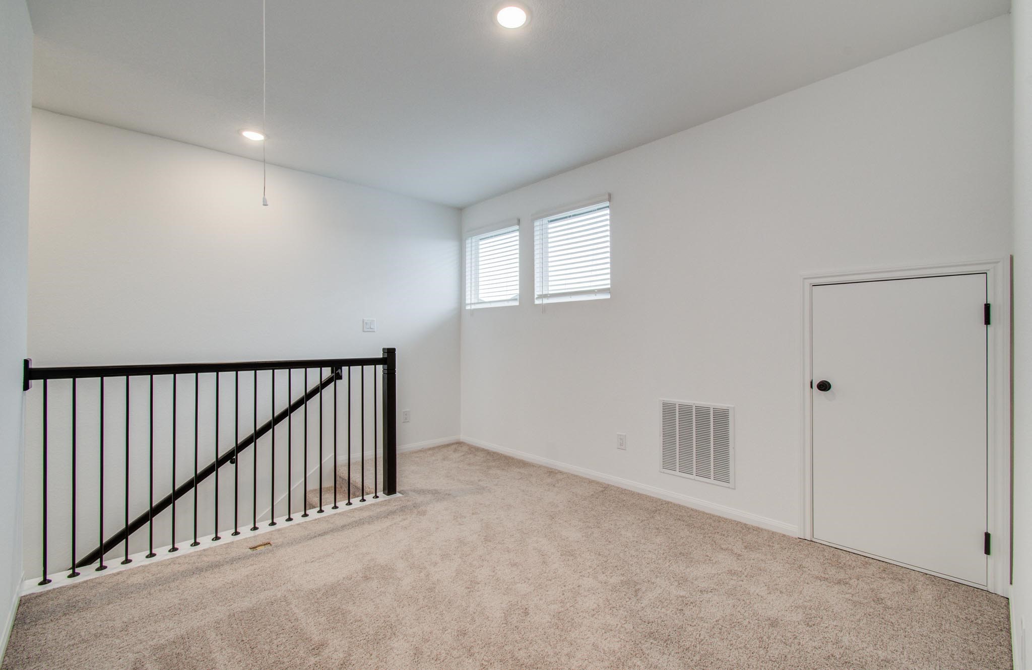 7231 Yarrow Blossom Court Katy, TX 77493 - Photo 36 of 49 a view of a hallway