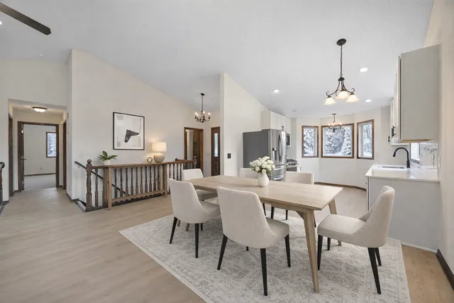 $344,900 | 945 Acacia Circle, Annandale, MN 55302