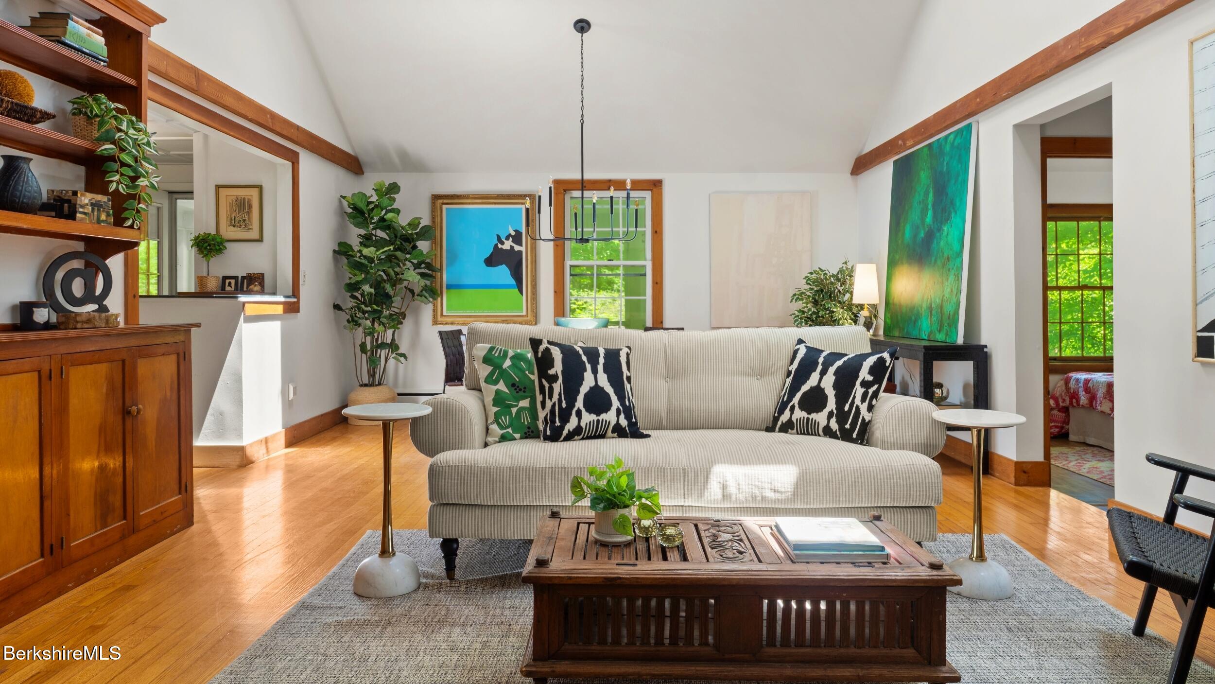 1 Pixley Hill Road Stockbridge, MA 01236 - Photo 7 of 27 Living room