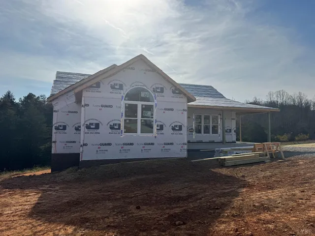 a front view of house with yard