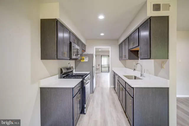 $289,000 | 5241 West Running Brook Road, Unit 302, Columbia, MD 21044