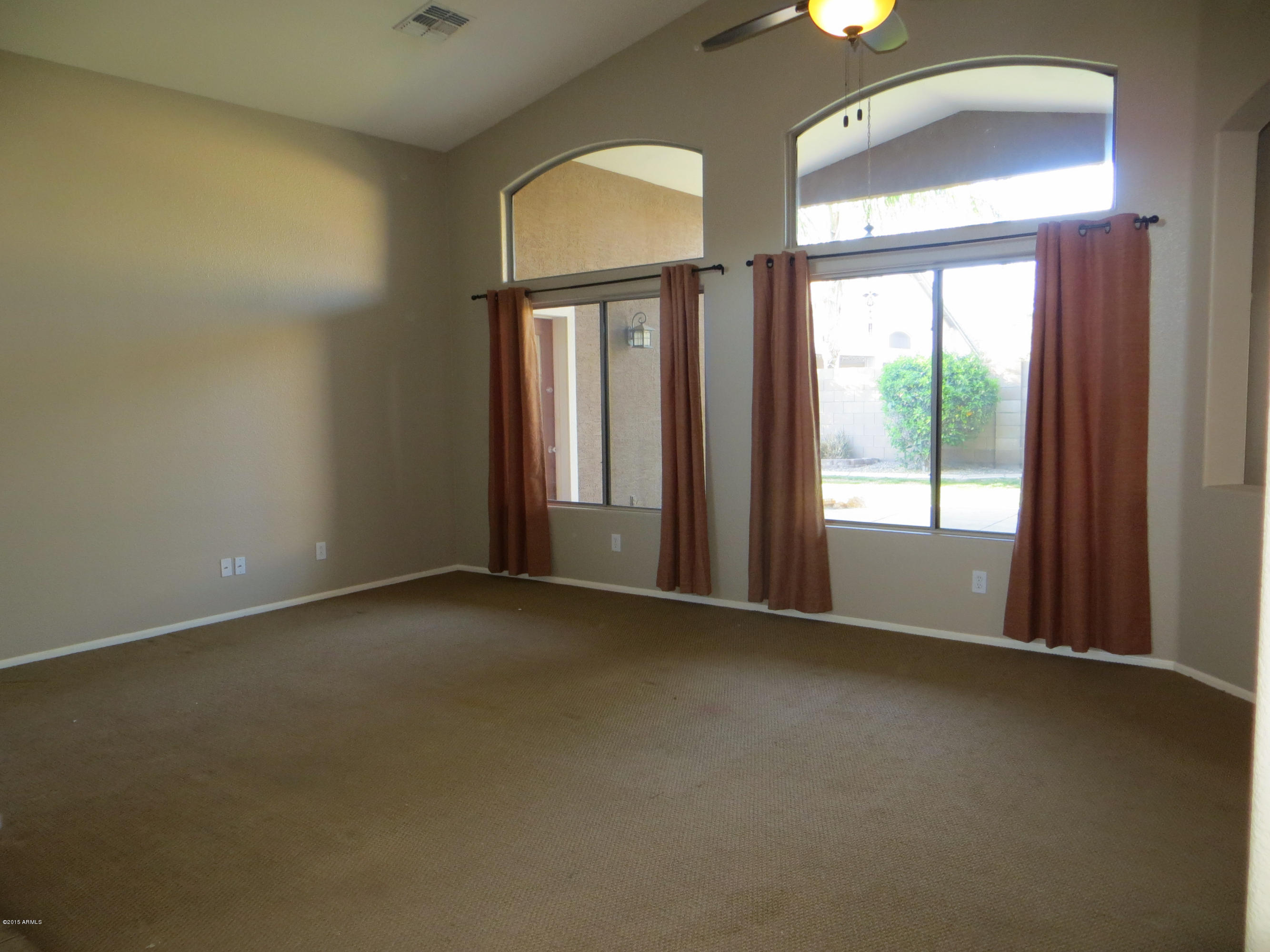 3918 East Bautista Road Gilbert, AZ 85297 - Photo 3 of 30 living room