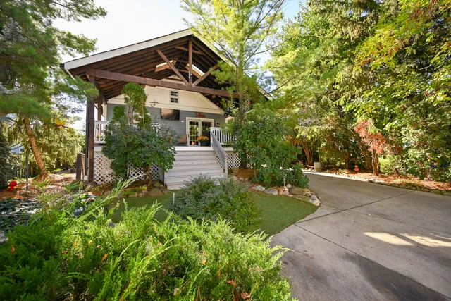 $475,000 | 22W474 Emerson Avenue, Glen Ellyn, IL 60137