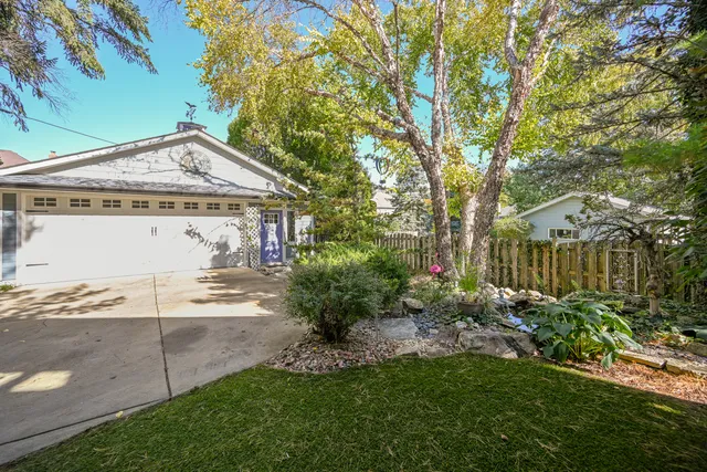 $475,000 | 22W474 Emerson Avenue, Glen Ellyn, IL 60137