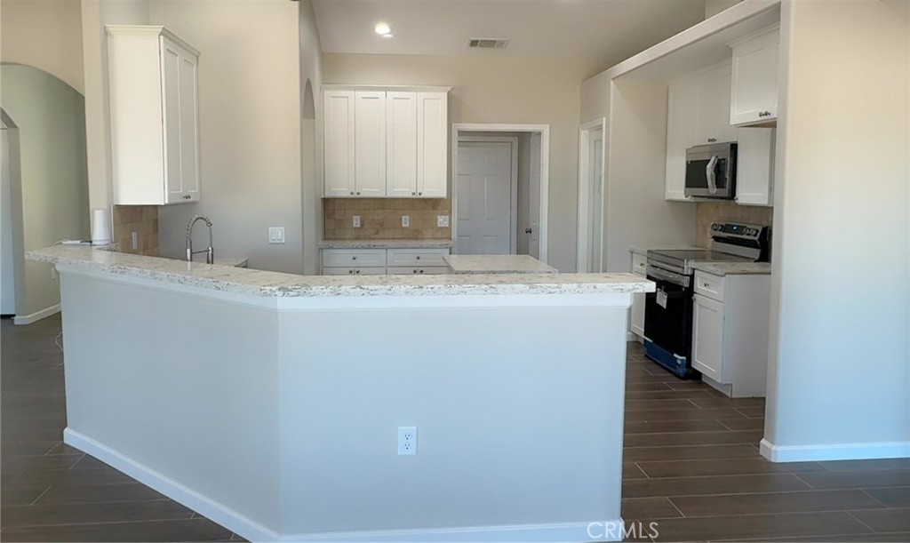 16506 Cactus Street Hesperia, CA 92345 - Photo 13 of 34