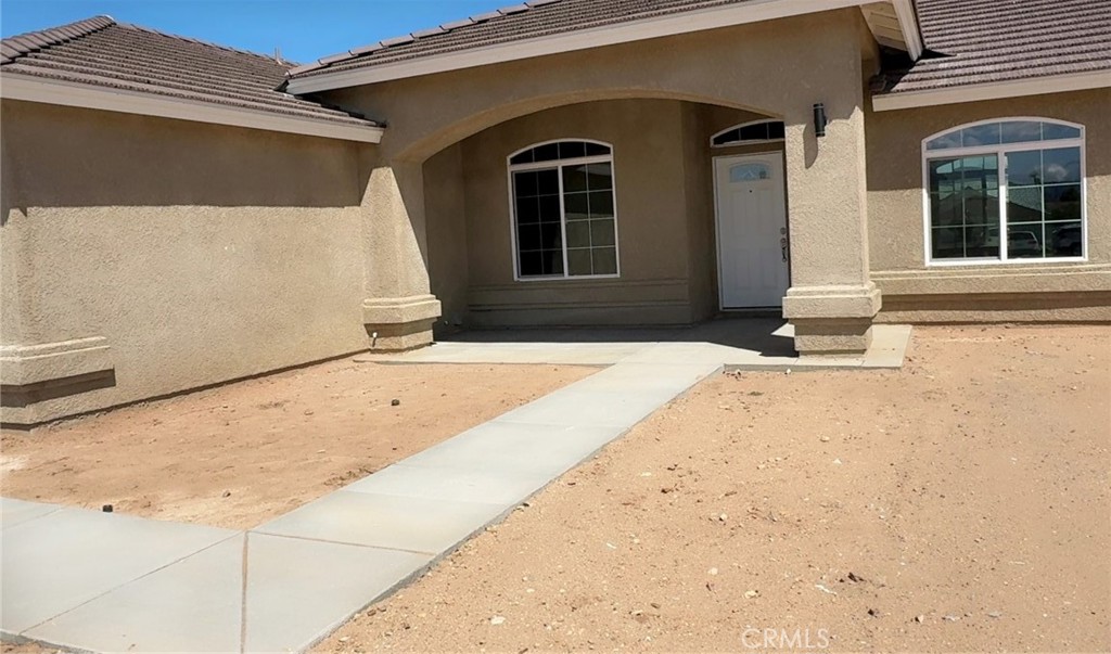 16506 Cactus Street Hesperia, CA 92345 - Photo 33 of 34 a front view of a house