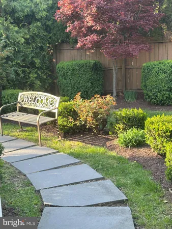 $3,940 | 9901 Blake Lane, Oakton, VA 22124